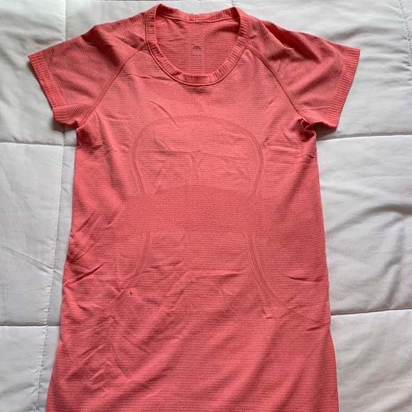 Lululemon Peach Athletic T-Shirt - Picture 2 of 6